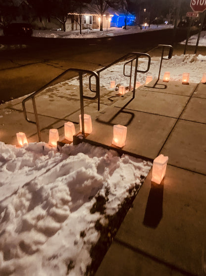 10 Christmas Eve Luminaries